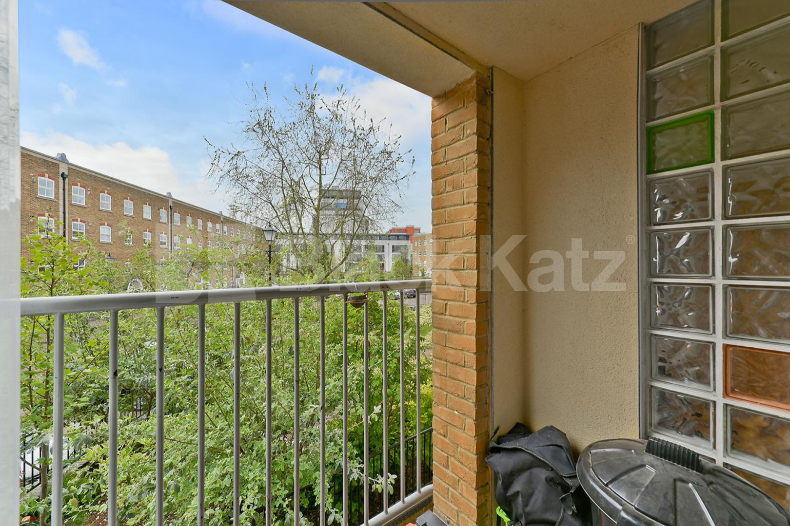 Superbly Located & Situated Opposite The Delightful Leathermarket Gardens Artbrand Studios  Leathermarket street, London Bridge